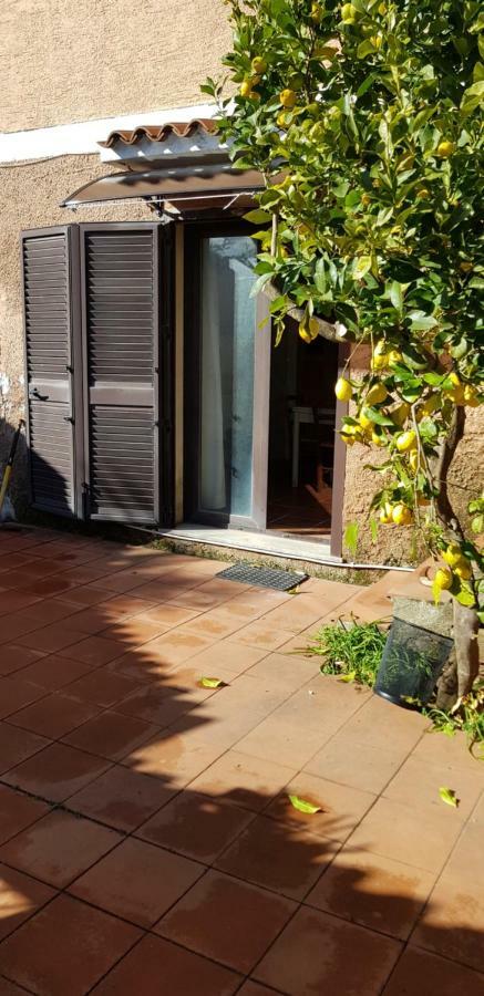 Monolocale Indipendente Con Giardino Apartment Nuoro  Exterior foto